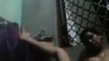 Hot indian housewife finguring part -2