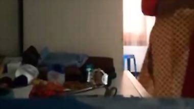 Tamil mom dress change spy video