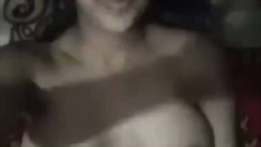 Sexy figured Bangla hottie naked show and masturbation
