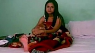 380px x 214px - Videoxxx19 indian home video at Watchhindiporn.net