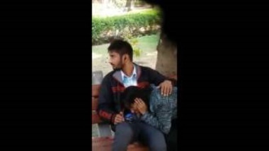 Video Sex School Gral Punjabi Www X - Public Blowjob By Horny Punjabi Girl xxx indian film