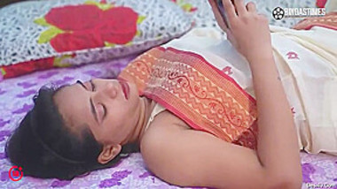 Tuby9 - Hot Raand Adjust Her Ass In Metro xxx indian film